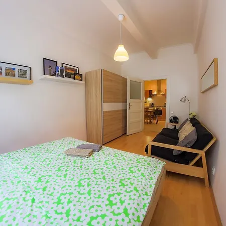 Stylish 3bdr On Wenceslas Square Apartment